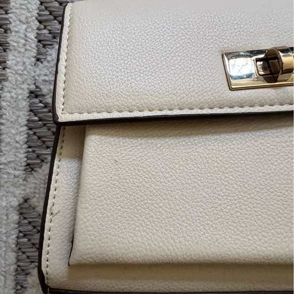 Mango Flap Bag - Picture 4 of 12